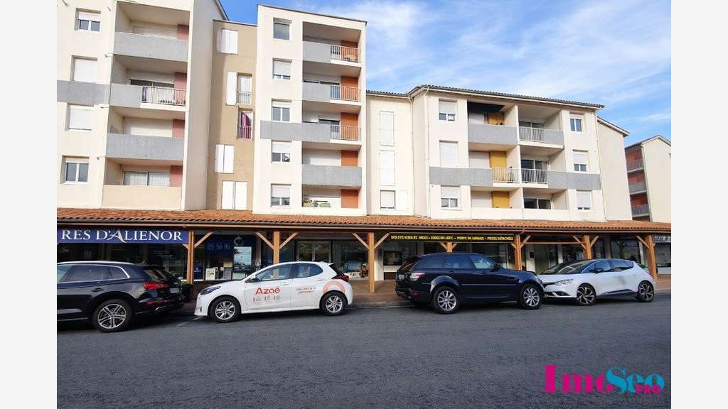 Vente local commercial de 53m² au centre de Bruges