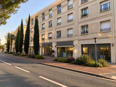 LOCAL COMMERCIAL 128M2 BRUGES CENTRE
