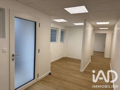 Vente beau local commercial 109m² à Bruz