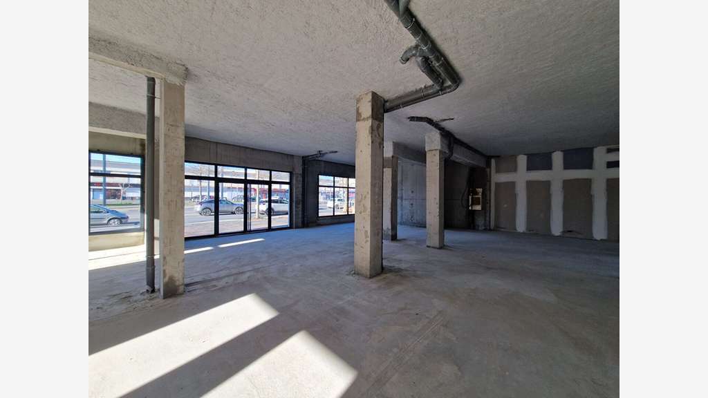 A vendre local commercial ou bureaux 260m² à Caen