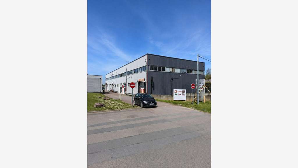 AV ensemble immobilier d'activités 2081m² à Caen