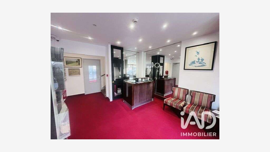 Vente murs hôtel de 373m² à Caen centre
