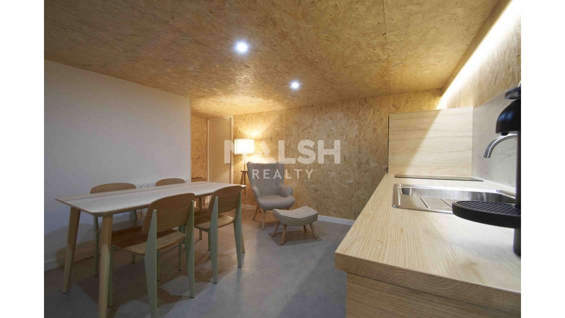 À vendre local commercial 90m² à Caluire-et-Cuire