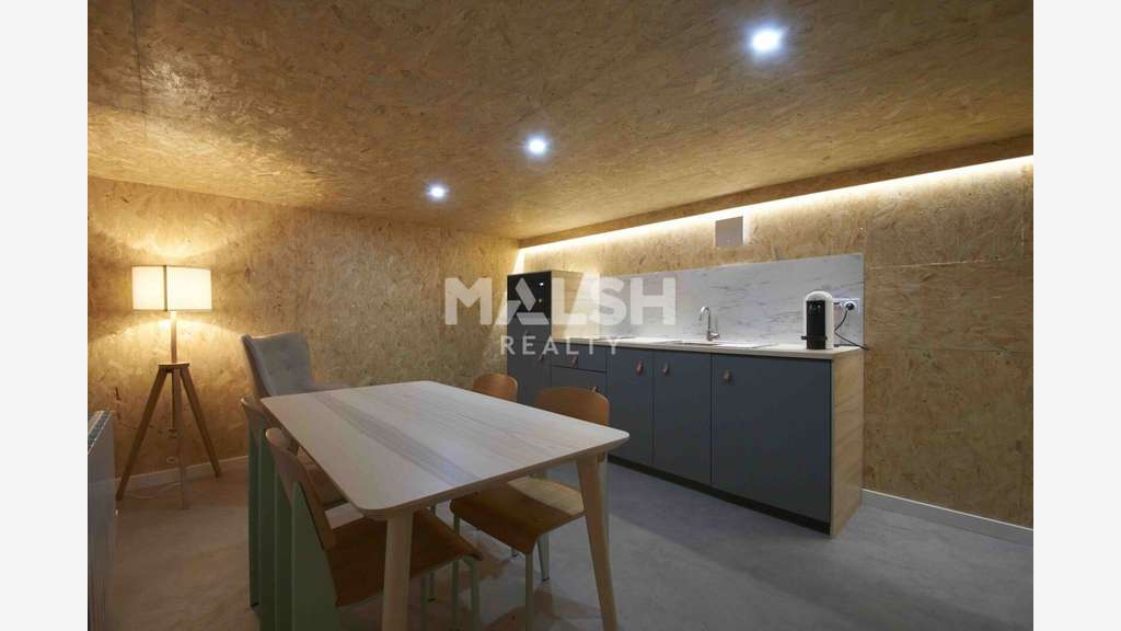 À vendre local commercial 90m² à Caluire-et-Cuire