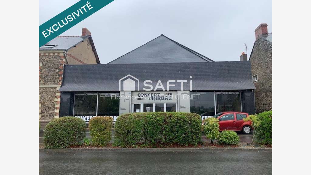 LOCAL COMMERCIAL 800 M2 (Commerce et stockage)