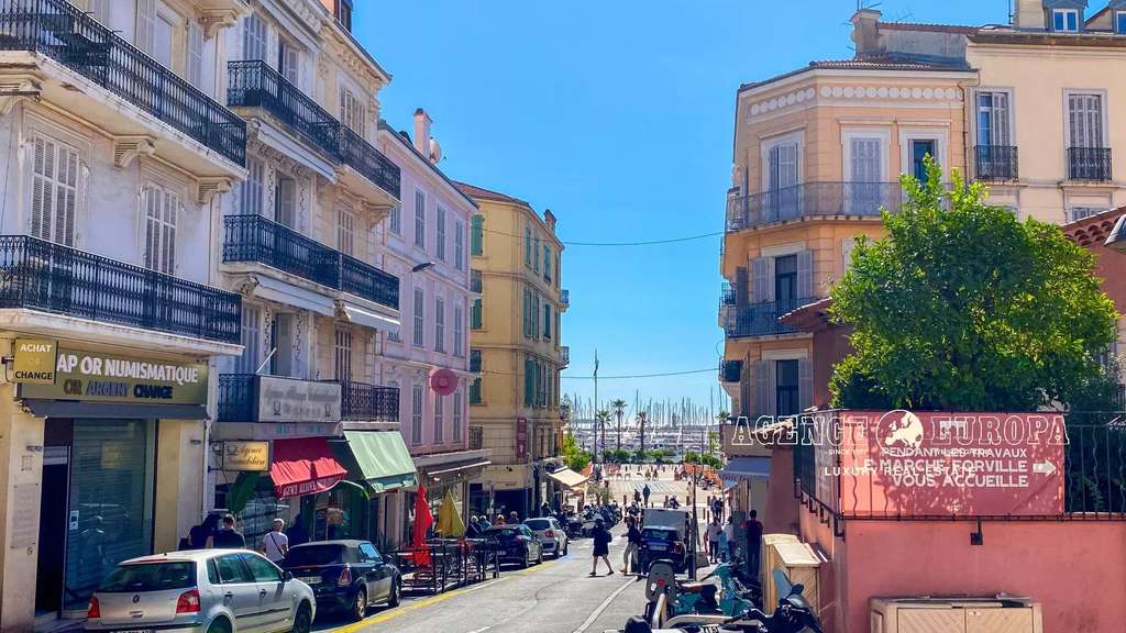 Vente surface de 42m² à Cannes rue Meynadier
