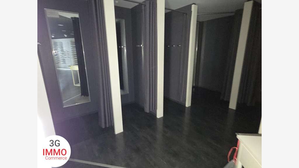 Vente local commercial de 340m² à Carhaix-Plouguer