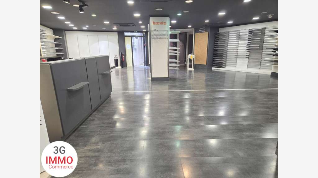 Vente local commercial de 340m² à Carhaix-Plouguer