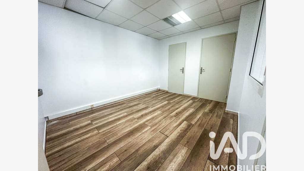 Vente local commercial de 49m² à Carqueiranne