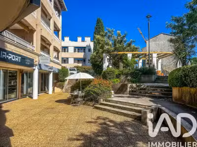 Vente local commercial de 49m² à Carqueiranne
