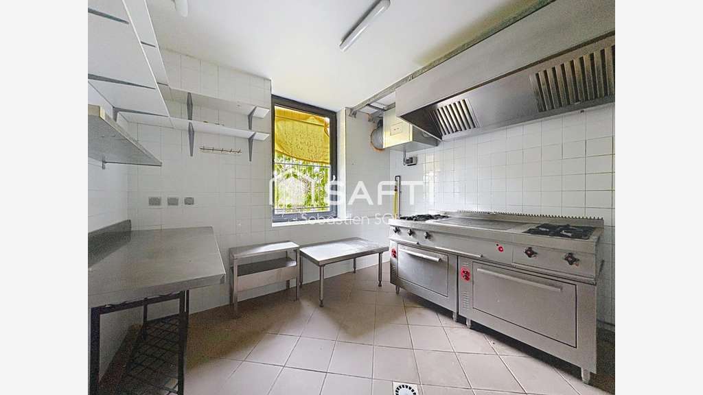 Immeuble mixte à vendre à Caussade
