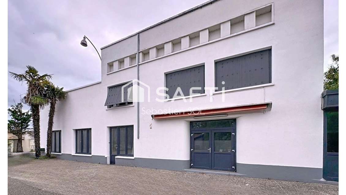 Immeuble mixte à vendre à Caussade