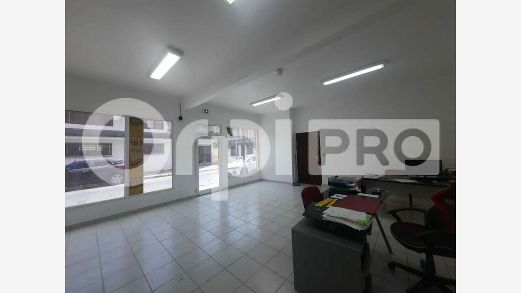 Vente locaux avec vitrine de 90m² à Cayenne centre
