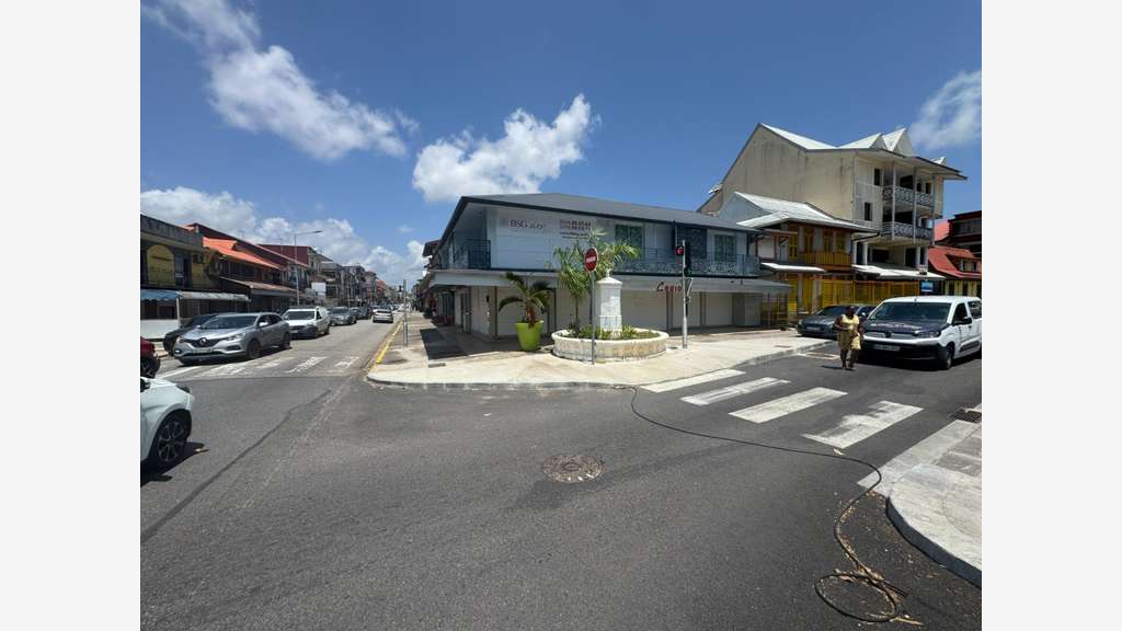 Cayenne centre Fonds de commerce de l'enseigne de
