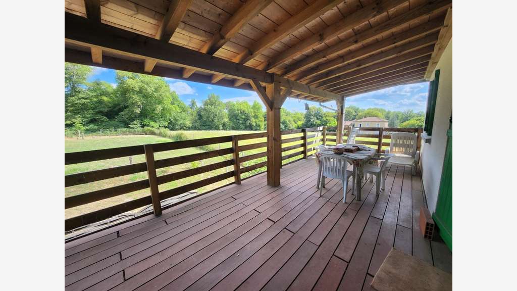 AV chalet comprenant 5 appartements à à Cazaubon