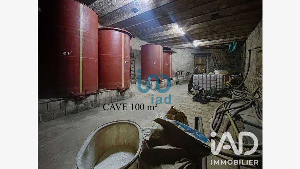 Vente ancienne cave viticole de 660m² à Cazedarnes