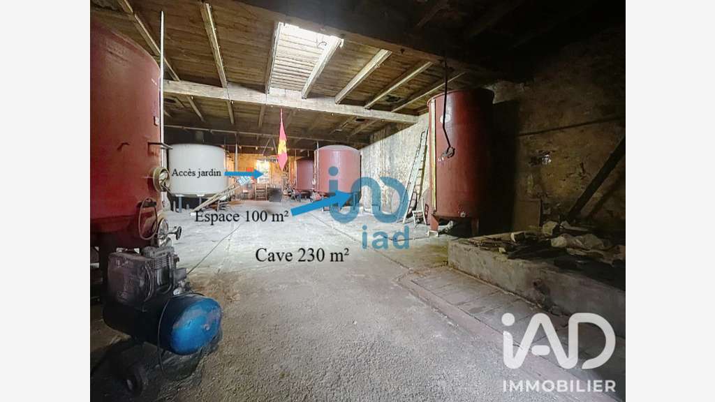Vente ancienne cave viticole de 660m² à Cazedarnes