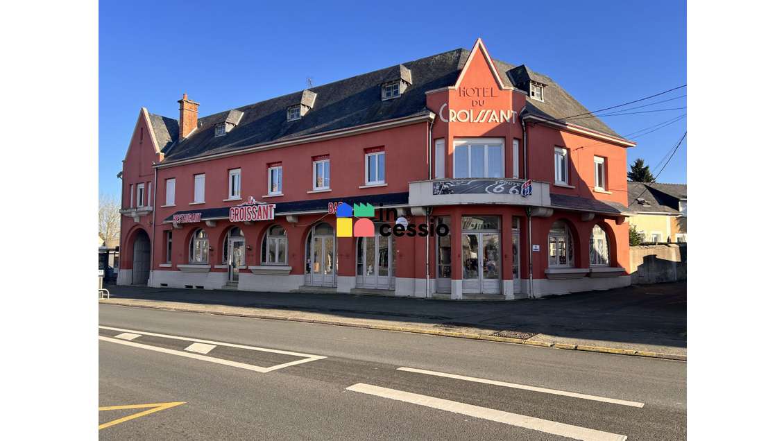 A vendre ancien hôtel à Cérans-Foulletourte