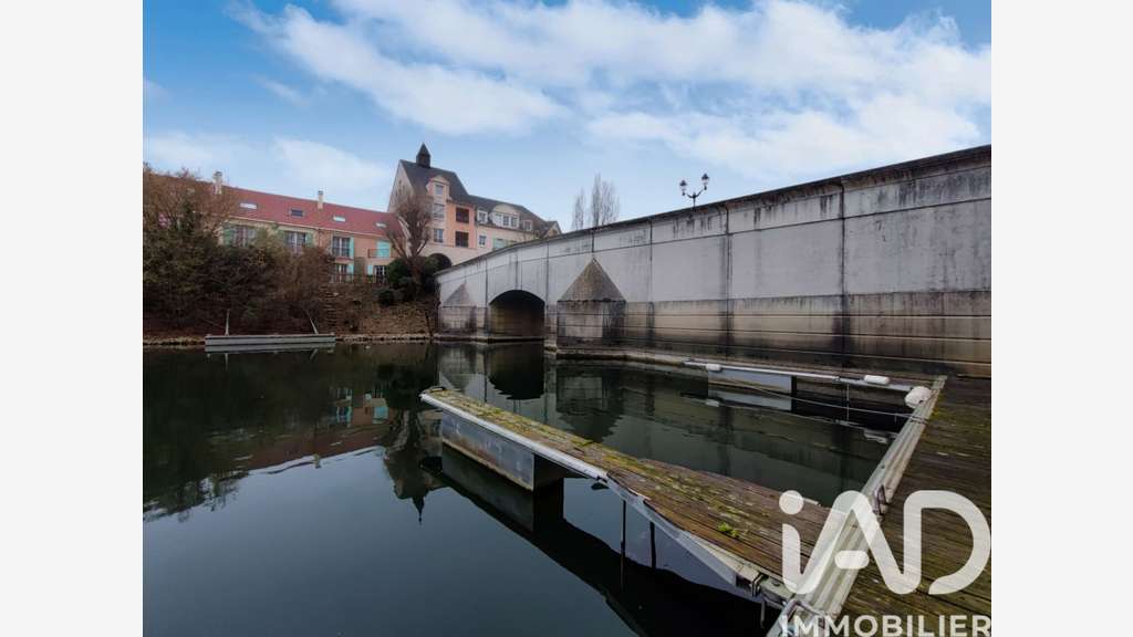 Local commercial à Cergy