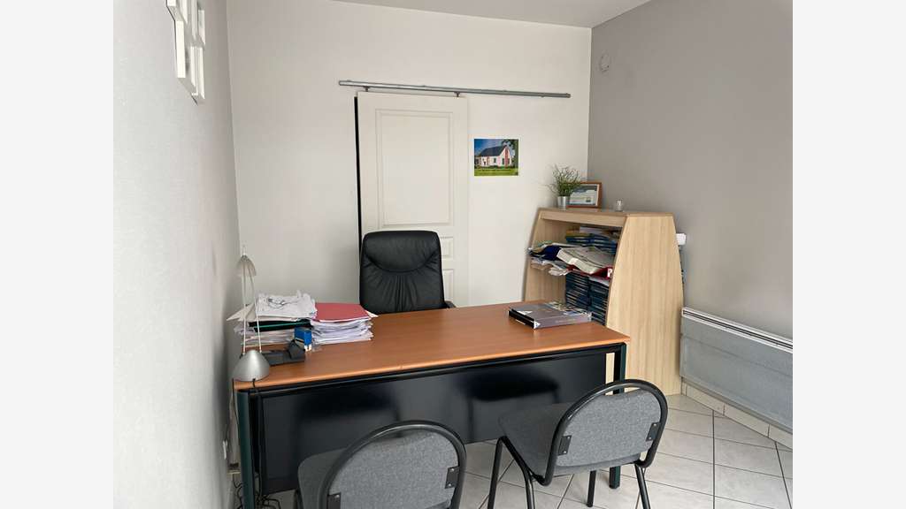 AV local commercial 52m² libre à Chalon sur Saône