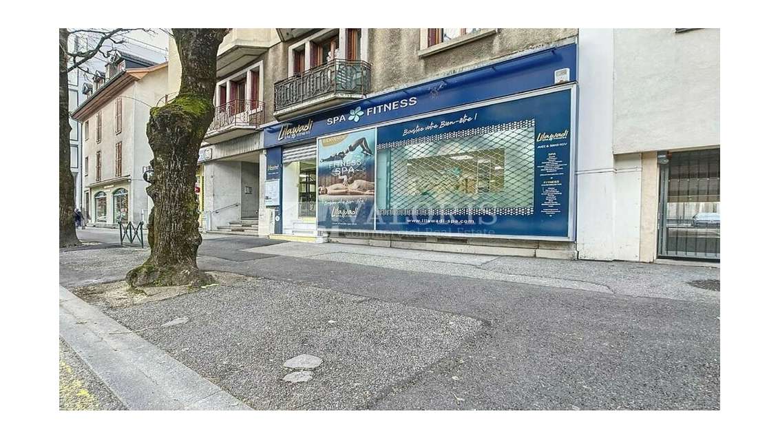 CHAMBERY - LOCAL COMMERCIAL à vendre