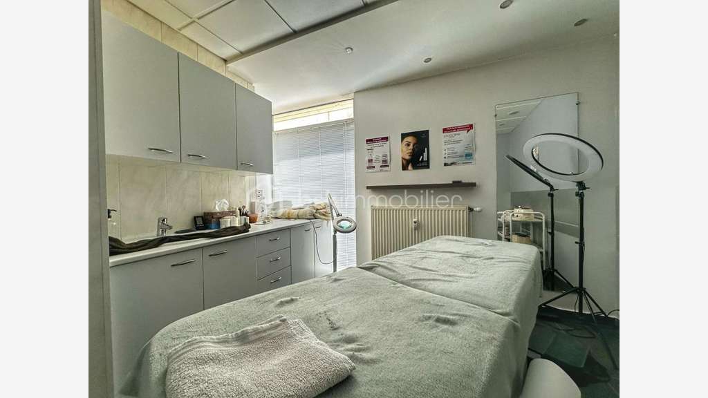 Local 71m² secteur Mérande à Chambéry