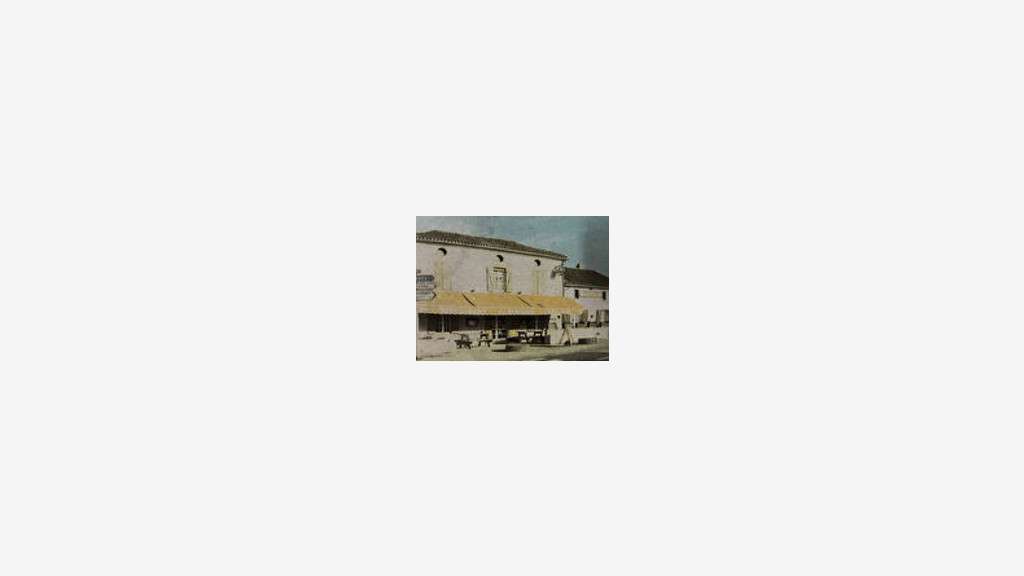 Vente ancien restaurant 440m² Chamboret axe N147