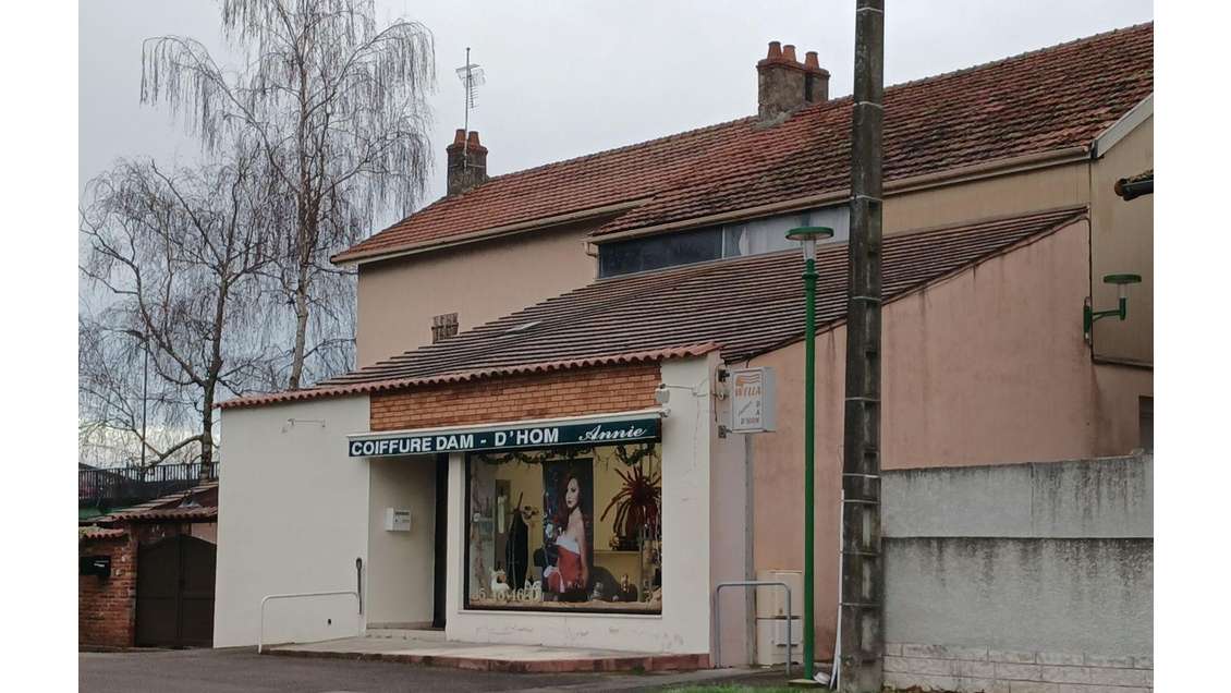 Vente murs commerciaux 67m² à Champforgueil