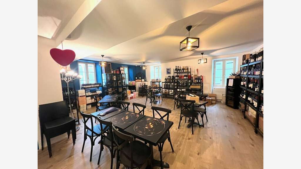 Local commercial de 220m² à vendre à Champniers