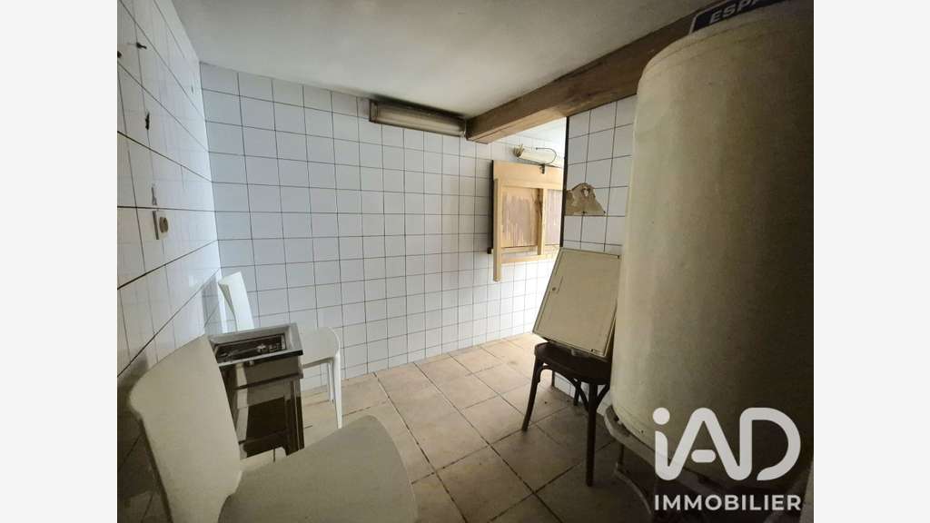 Vente local commercial 51m² à Charleville-Mézières