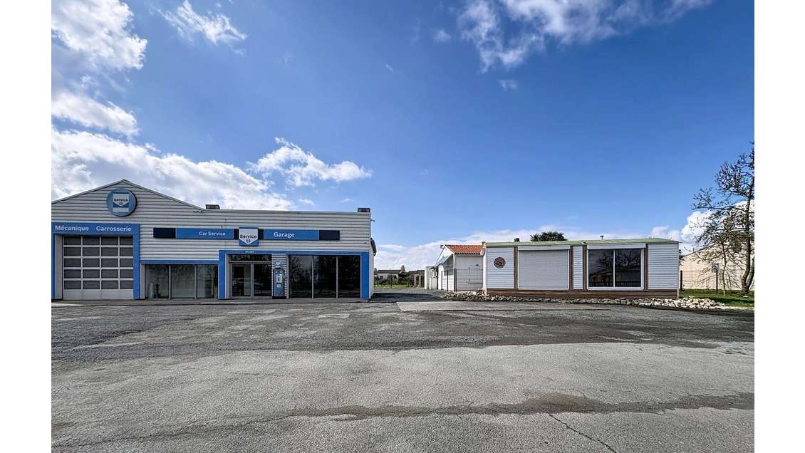 Vente local + habitation 533m² empl N°1 à Charron