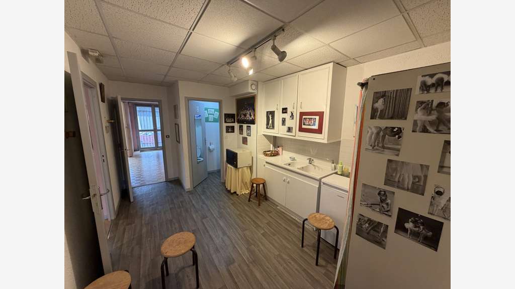 Local 119m² avec parking à vendre à Chartres