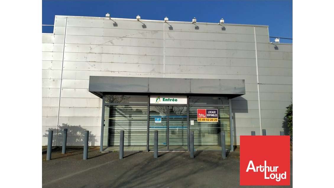 Cède local commercial 1950m² Chasseneuil du Poitou