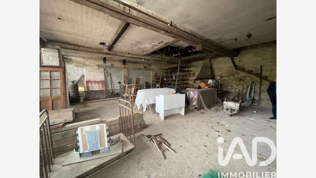 Vente local commercial 160m² à Château-Thierry