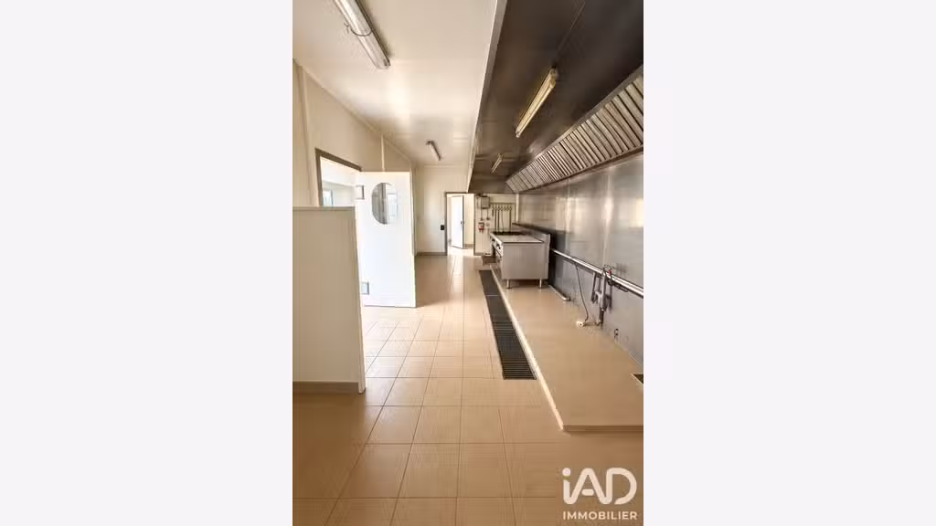 Vente local d'activité de 385m² à Châteaubourg