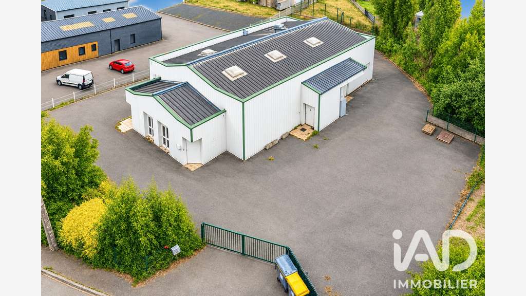 Vente local d'activité de 385m² à Châteaubourg