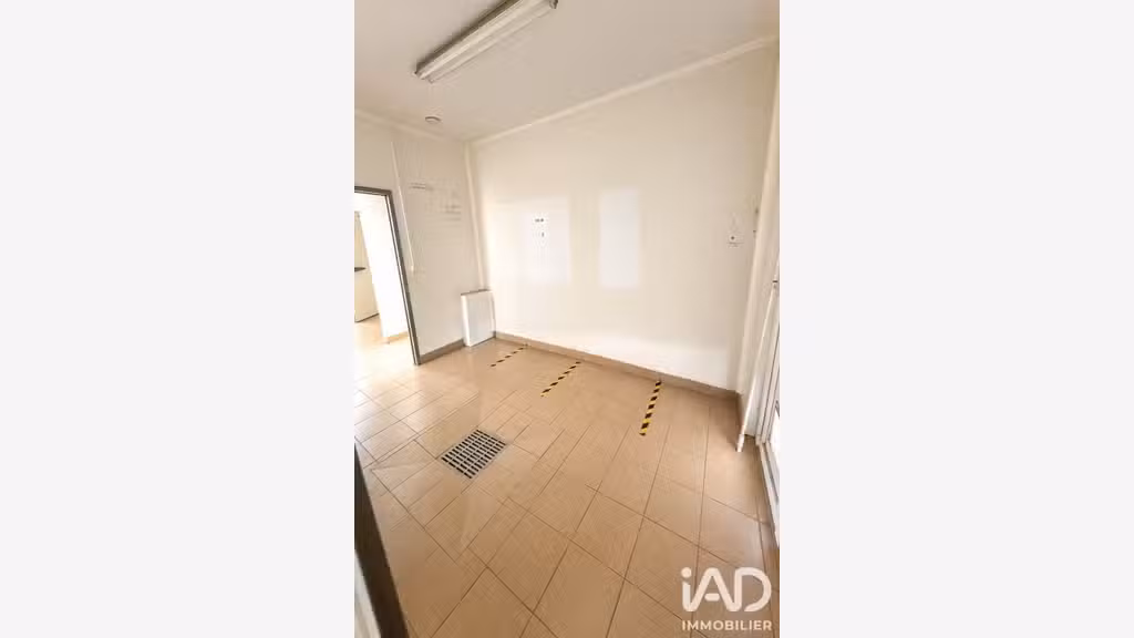 Vente local d'activité de 385m² à Châteaubourg