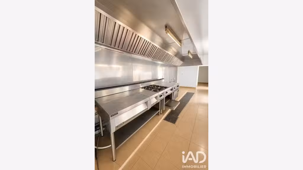 Vente local d'activité de 385m² à Châteaubourg