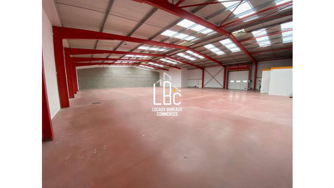 À vendre local commercial 709m² à Châteaubriant 