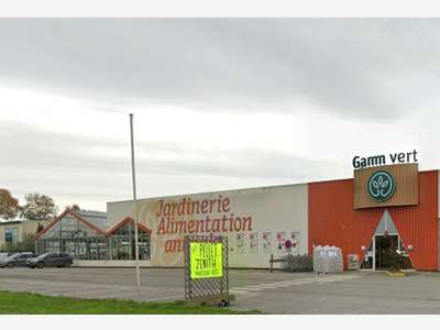 Local 150m² zone commerciale Chateaubriant