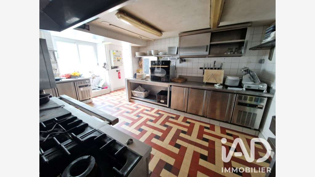 Vente local commercial de 107m² à Châteaugiron