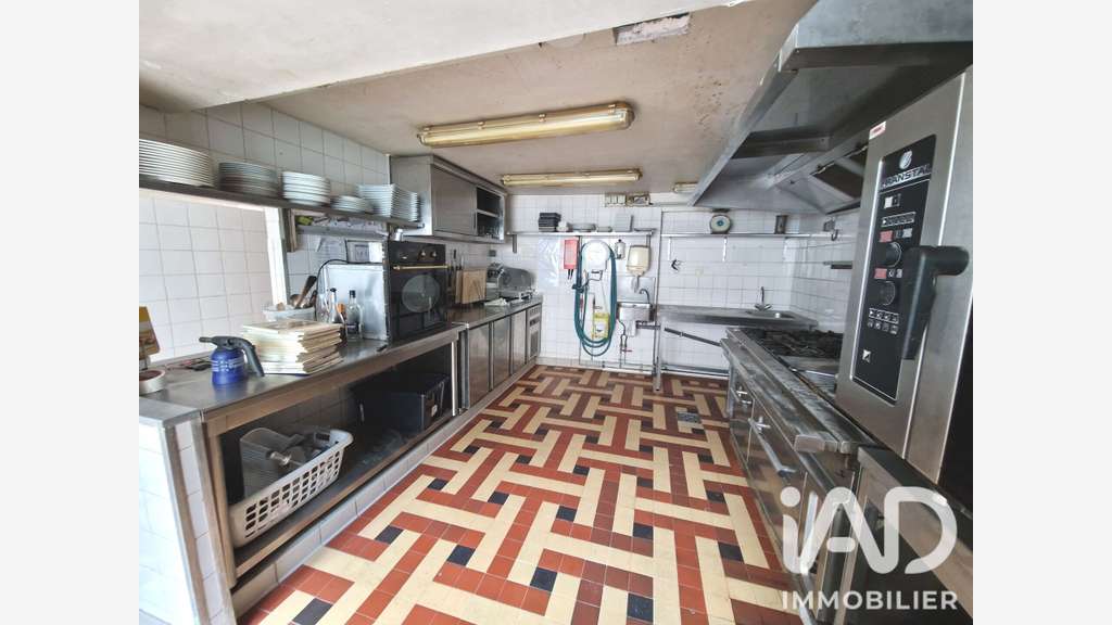 Vente local commercial de 107m² à Châteaugiron