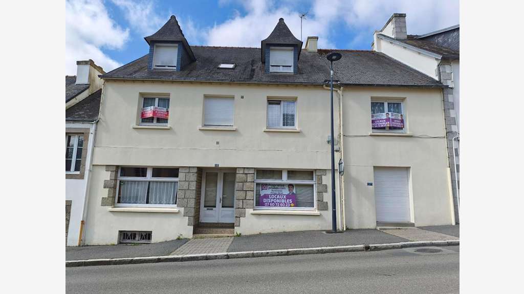 Vente murs commerciaux 122m² à Châteauneuf du Faou