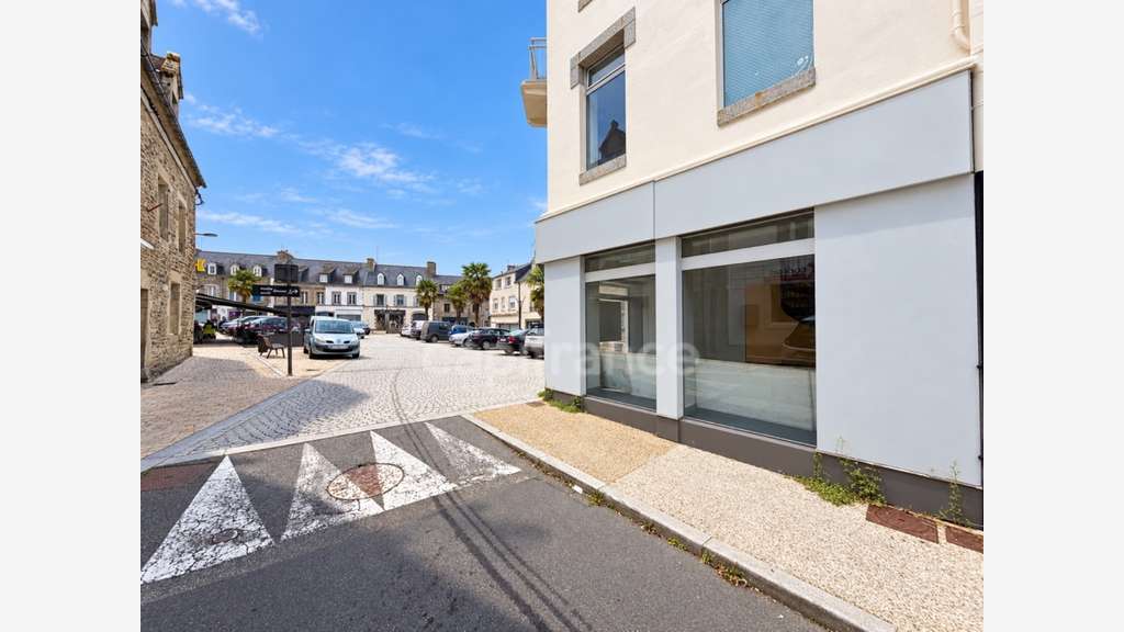 Local/bureau 87m² à vendre Châteauneuf du Faou