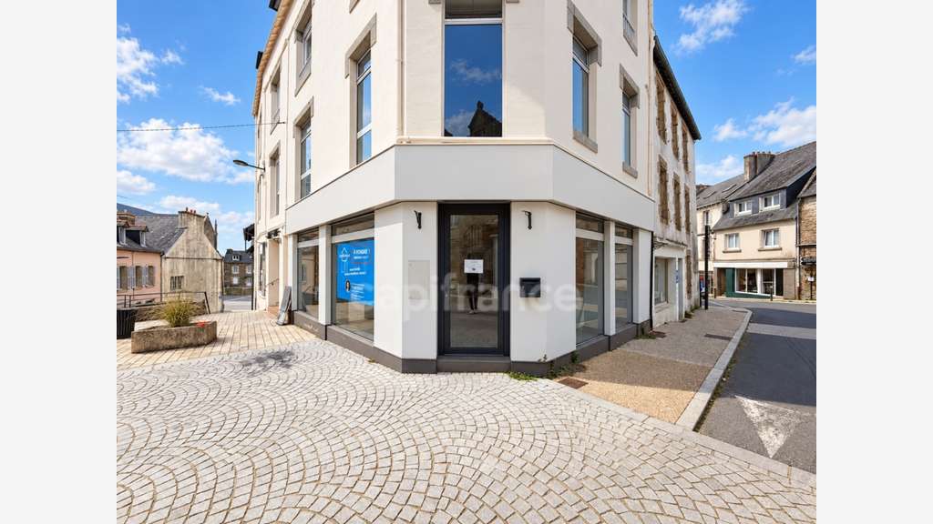 Local/bureau 87m² à vendre Châteauneuf du Faou