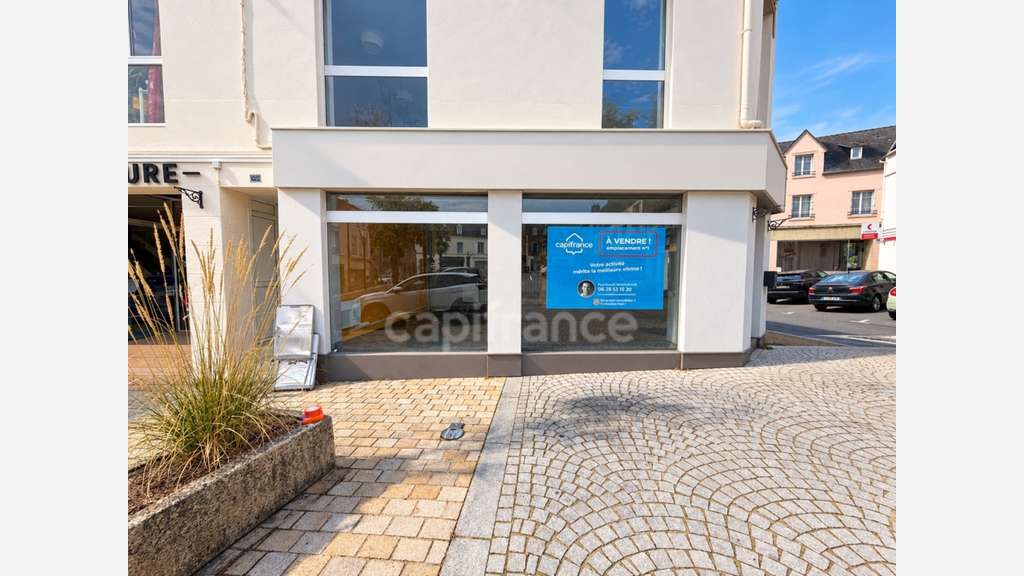 Local/bureau 87m² à vendre Châteauneuf du Faou