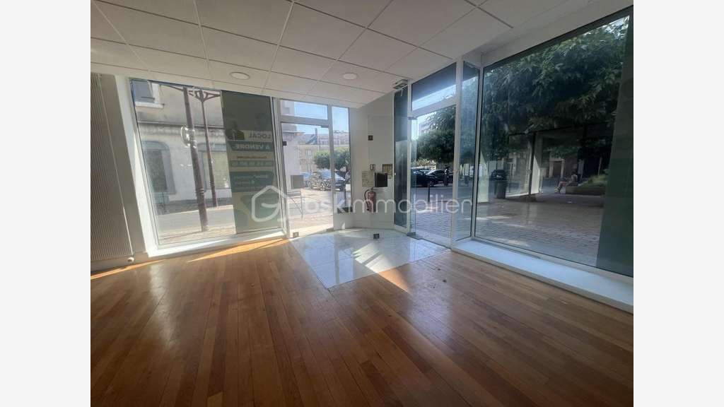 AV local commercial / bureaux 200m² à Châteauroux