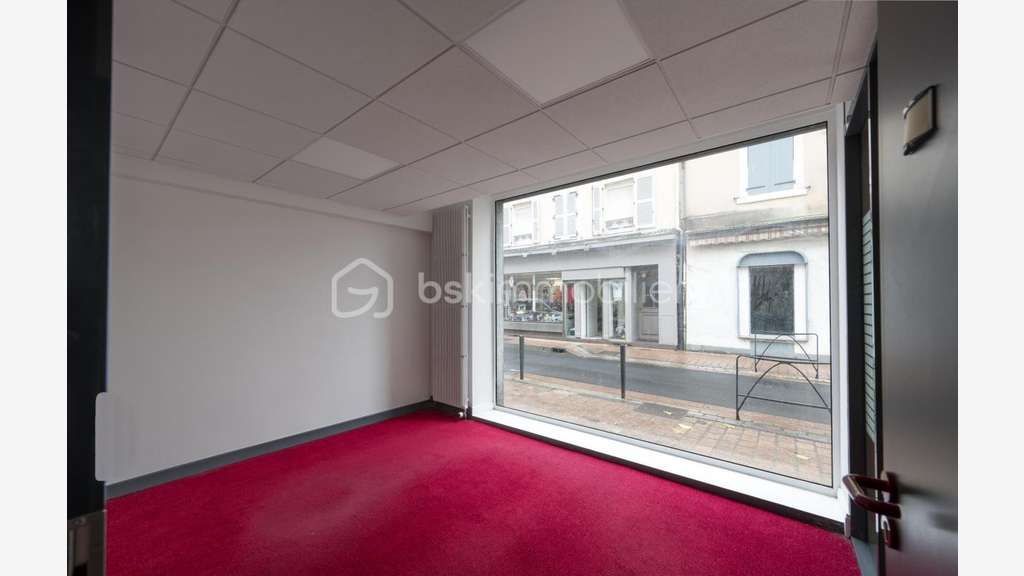 AV local commercial / bureaux 200m² à Châteauroux
