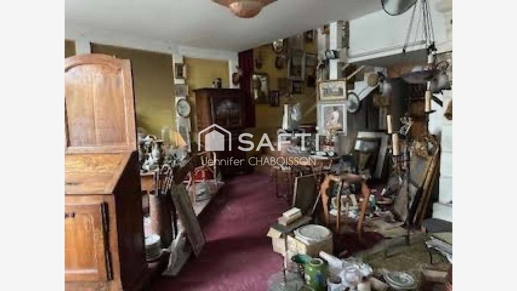AV local antiquaire 114m² à Châtellerault bon empl