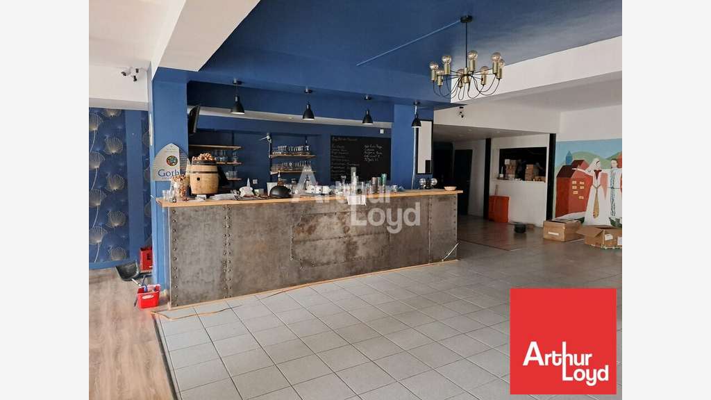 Local 148m² à vendre rue piétonne de Châtellerault
